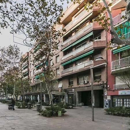 51Sam1021 - Modern Apartment Near Montjuic Барселона Экстерьер фото